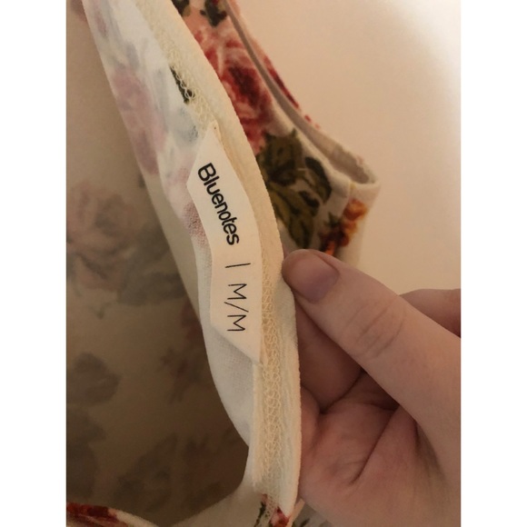 Bodycon Flower Dress - Picture 3 of 3